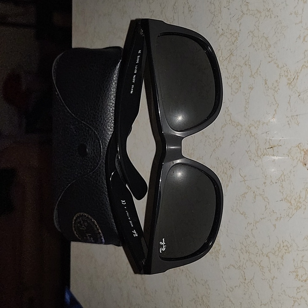 Ray Ban